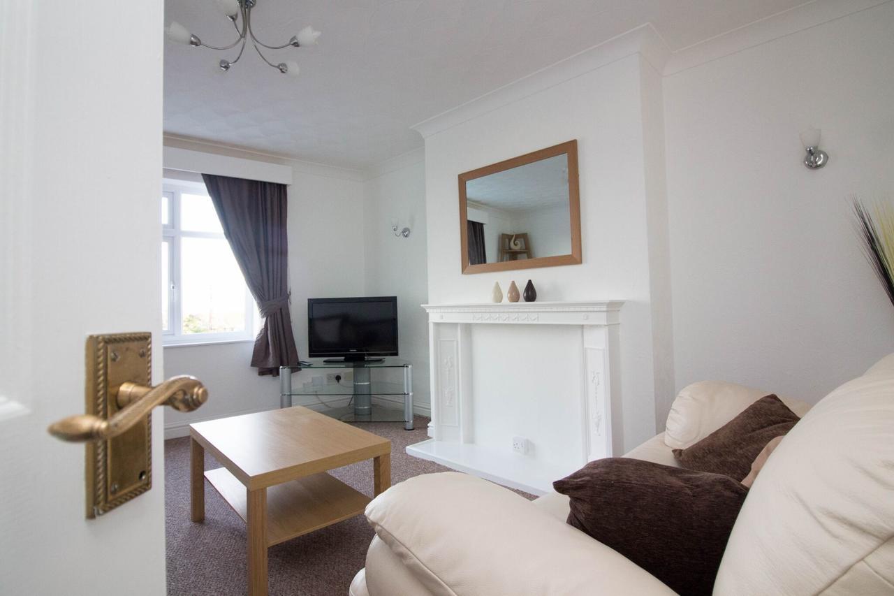 Lovely Sea Front House In Cleethorpes - Sleeps 6 Экстерьер фото